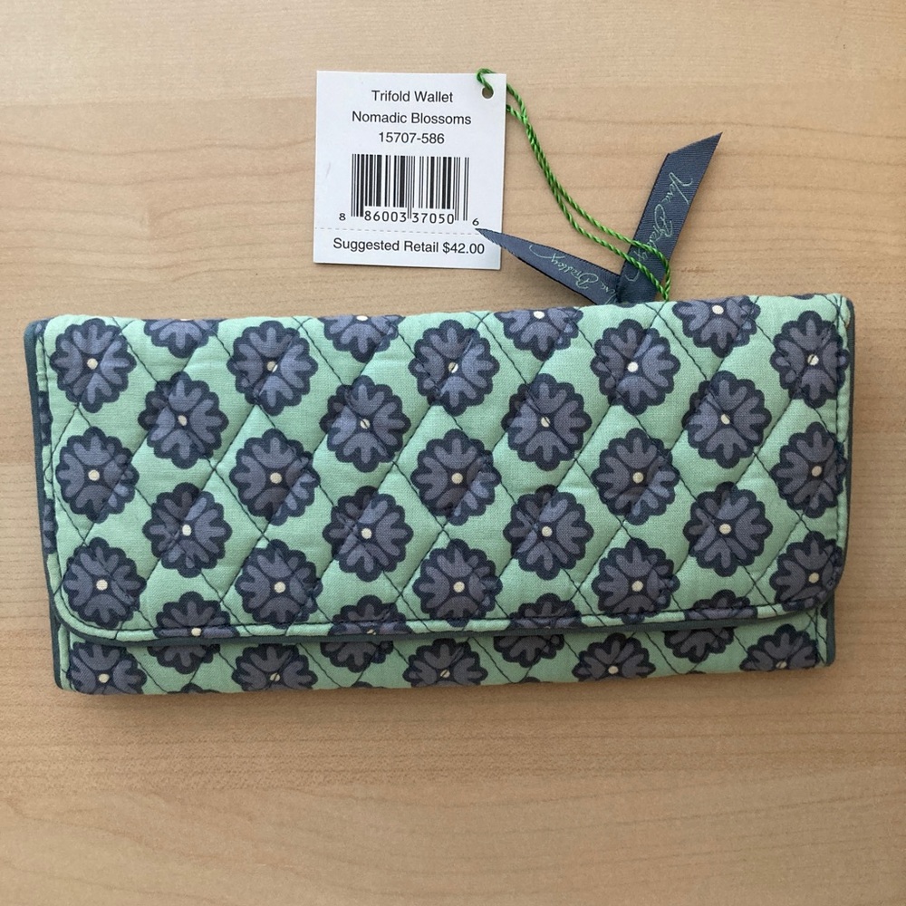 Vera Bradley Trifold Wallet Nomadic Blossoms - NWT
